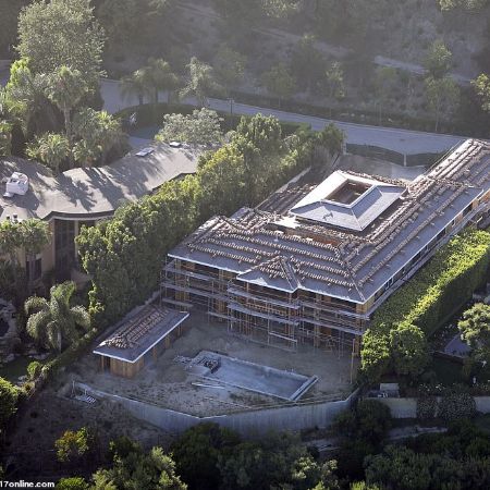 Chris Pratt's big mansion at Pacific Palisades.